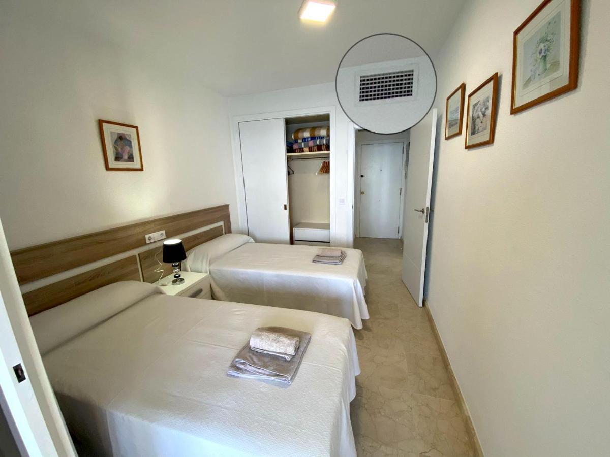 Apartamento Torre Levante, Primera Linea De Playa Benidorm Luaran gambar