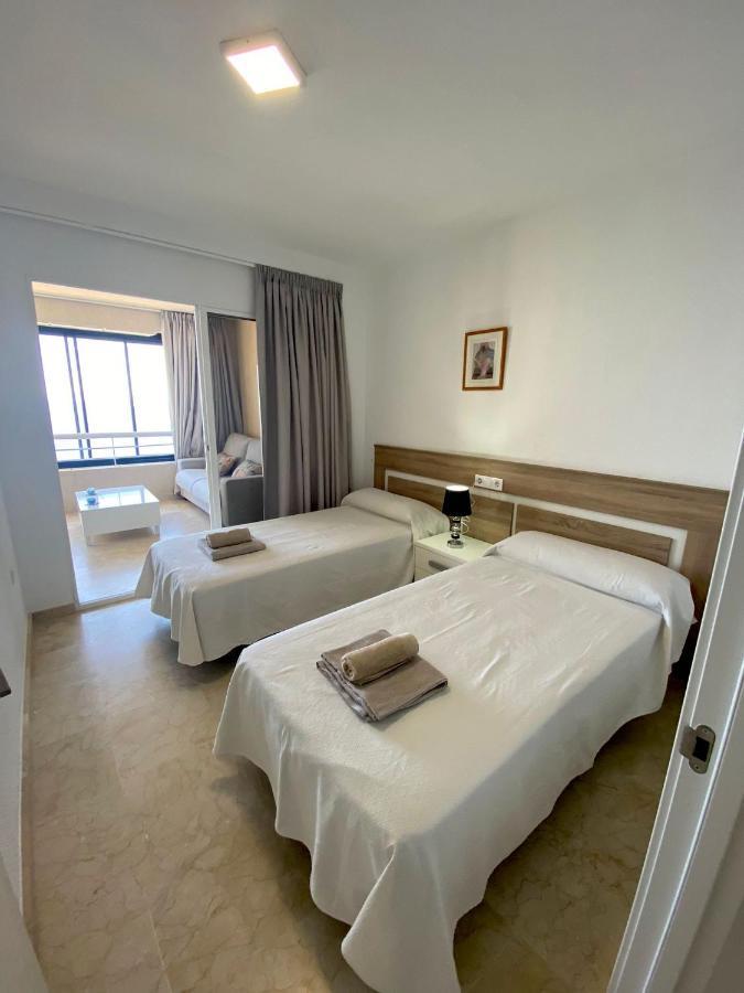 Apartamento Torre Levante, Primera Linea De Playa Benidorm Luaran gambar
