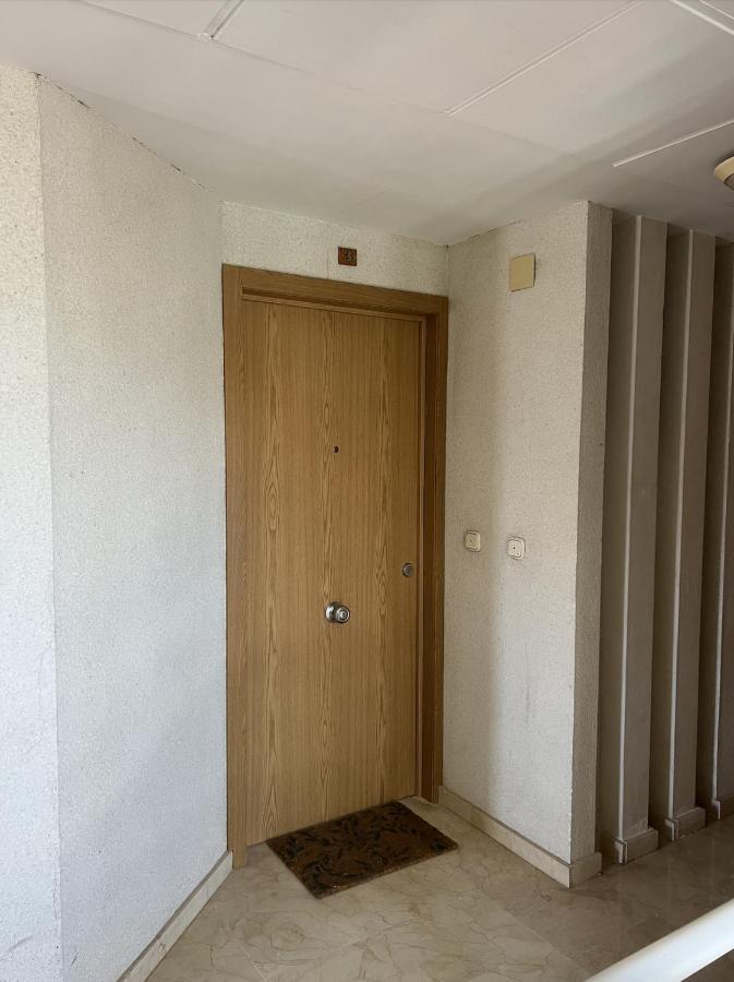 Apartamento Torre Levante, Primera Linea De Playa Benidorm Luaran gambar
